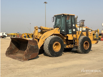 اللودر بعجل CATERPILLAR 966G