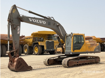 حفارات زحافة VOLVO EC240BLC