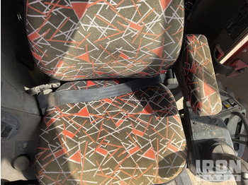 آلة حفر 2010 Sandvik DP900 Crawler Mounted Blast Hole Drill: صور 5