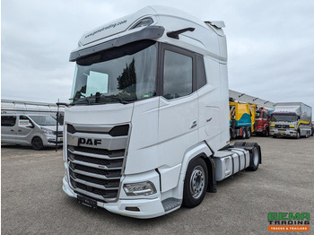 شاحنة جرار DAF XG+