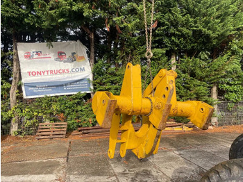 حراث تحت التربة CATERPILLAR