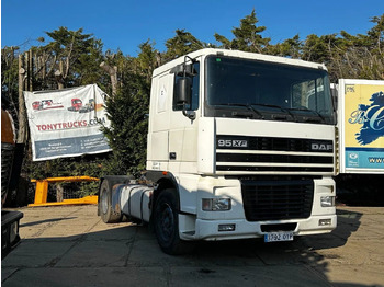 شاحنة جرار DAF XF 95 380