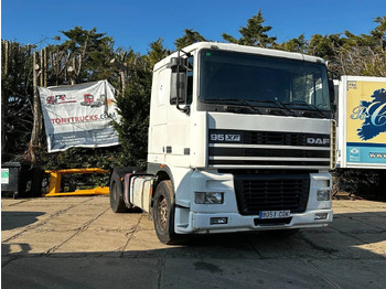 شاحنة جرار DAF XF 95 380