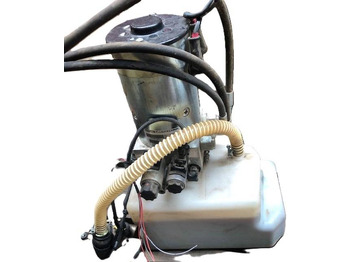 قيادة السيارة LINDE