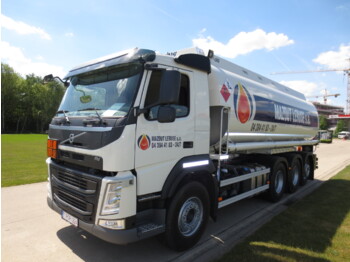 شاحنة صهريج VOLVO FM