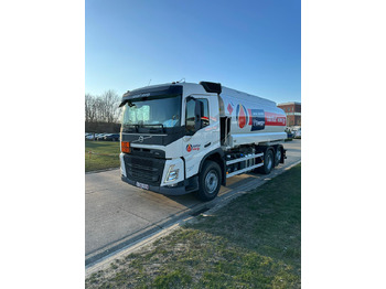 شاحنة صهريج VOLVO FM