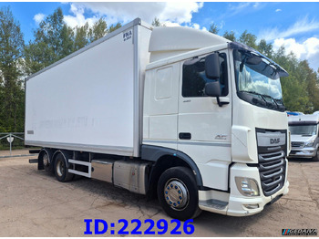 متساوي شاحنة DAF XF 106 440