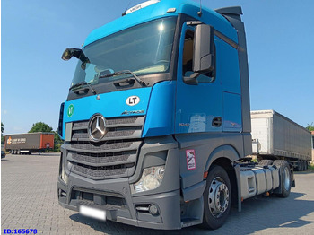 شاحنة جرار MERCEDES-BENZ Actros 1842