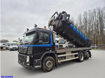 شاحنة صهريج VOLVO FM11