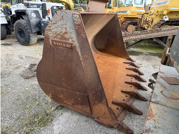 بكت شيول VOLVO