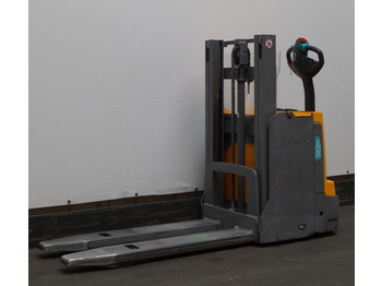 معدات تكديس JUNGHEINRICH EJD