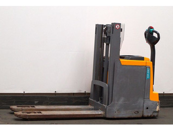 معدات تكديس JUNGHEINRICH EJD