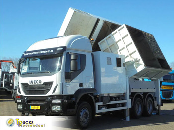 فراغ شاحنة IVECO Trakker