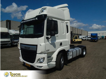 شاحنة جرار DAF CF 440