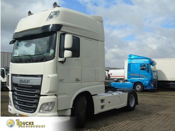 شاحنة جرار DAF XF 460