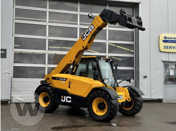 رافعة تلسكوبية JCB