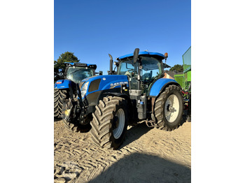 جرار NEW HOLLAND T7.210