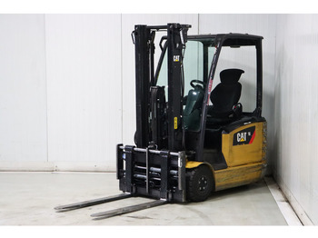 رافعة شوكية كهربائية Caterpillar EP16ANT: صور 4