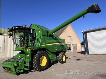 حصادة شاملة JOHN DEERE W550