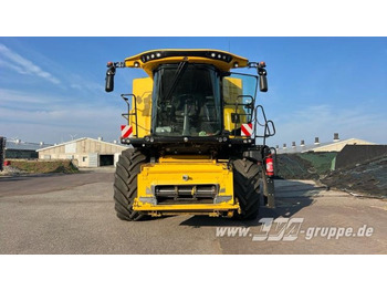 حصادة شاملة New Holland CR9.90: صور 4 حصادة شاملة New Holland CR9.90: صور 4