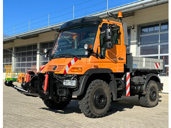 قلابات UNIMOG U400