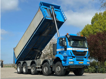 قلابات IVECO Trakker