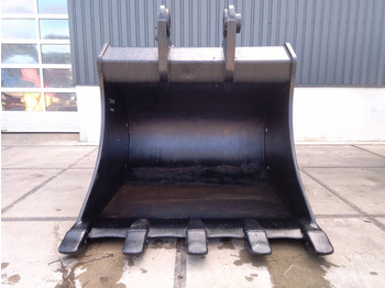 بكت حفار HITACHI