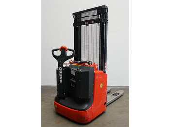 معدات تكديس LINDE L12