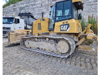 بلدوزر CATERPILLAR D6