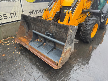 حفار متعدد الاستخدام JCB 3CX compact: صور 2 حفار متعدد الاستخدام JCB 3CX compact: صور 2