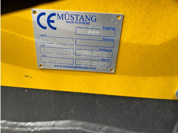 مخلبي - آلات البناء Mustang GRP 250: صور 5