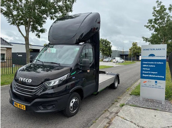 شاحنة جرار IVECO Daily