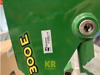 لوادر وحفارات أمامية JOHN DEERE