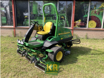 جزازة المروج JOHN DEERE 8000 Series