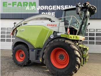 معدات حصادة الأعلاف CLAAS Jaguar 960