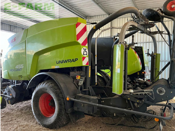 مكبس البالات المستطيله CLAAS
