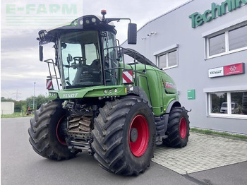 حصادة الأعلاف FENDT
