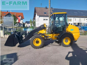 حفارة مصغرة JCB 409
