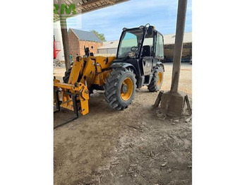 رافعة تلسكوبية JCB