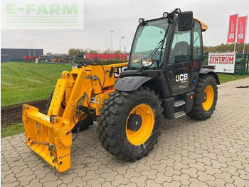 رافعة تلسكوبية JCB