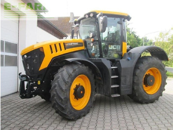 جرار JCB