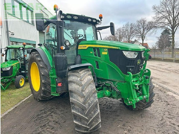 جرار John Deere 6r155: صور 3