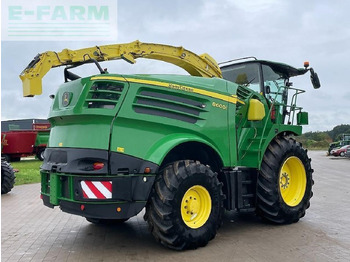 حصادة الأعلاف John Deere 8600: صور 4