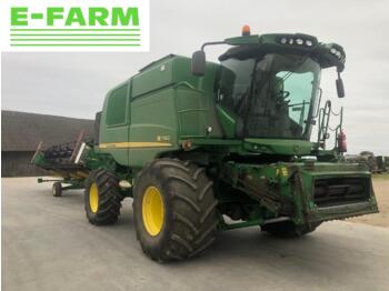حصادة شاملة JOHN DEERE T660