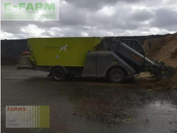 المعدات لتربية الماشية