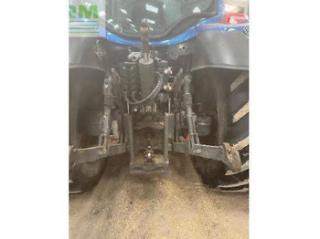 جرار Valtra n154 versu: صور 2