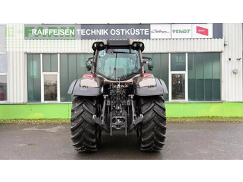 جرار Valtra q 285: صور 5 جرار Valtra q 285: صور 5