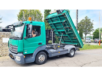 شاحنة ذات الخطاف MERCEDES-BENZ Atego 821