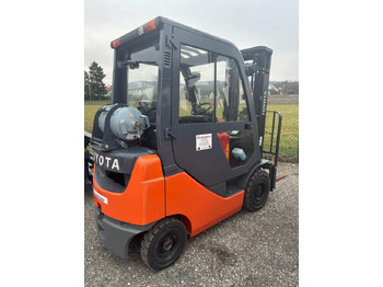 رافعة شوكية TOYOTA FGF 15