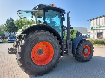 جرار CLAAS Axion 850